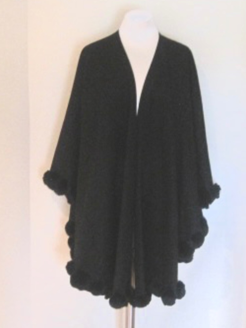 Raffinala Wool Cape With Rabbit Fur Trim